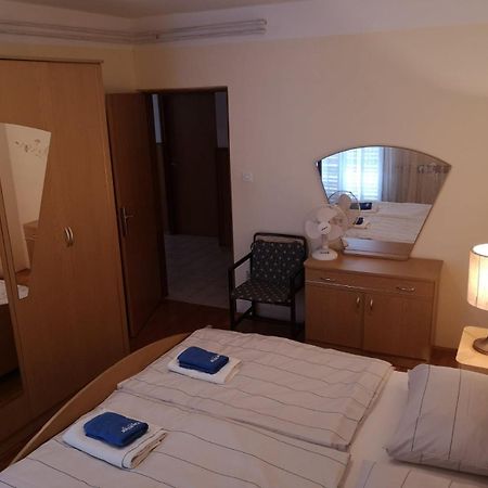 Apartments With A Parking Space Kampor, Rab - 5032 Habitación foto